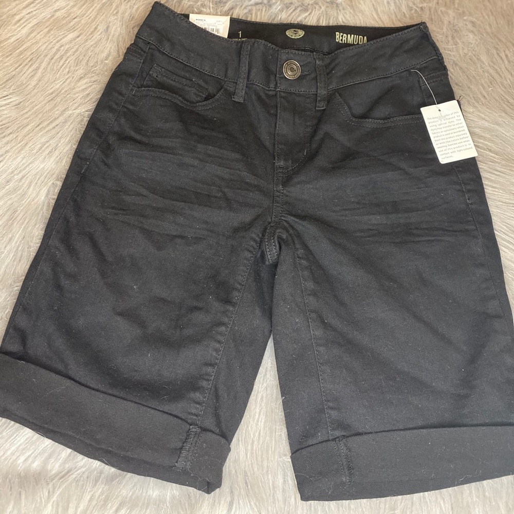 NWT SO juniors Black Bermuda Shorts
